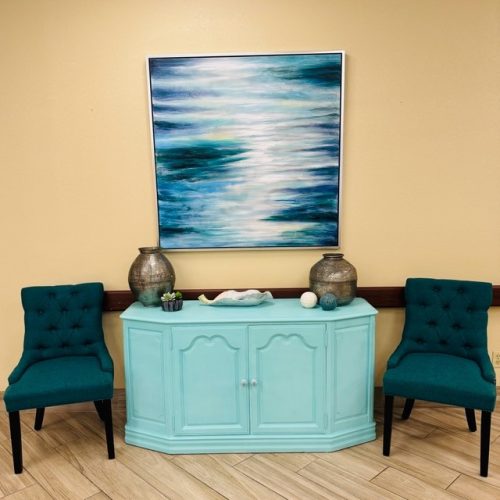 thumbnail_Sitting area in Main Lobby