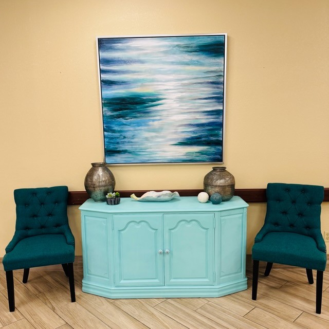 thumbnail_Sitting area in Main Lobby